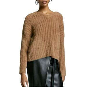 Aritzia Babaton Ulmann V-Neck Sweater Tan Fuzzy Chunky Ribbed Knit Sz S